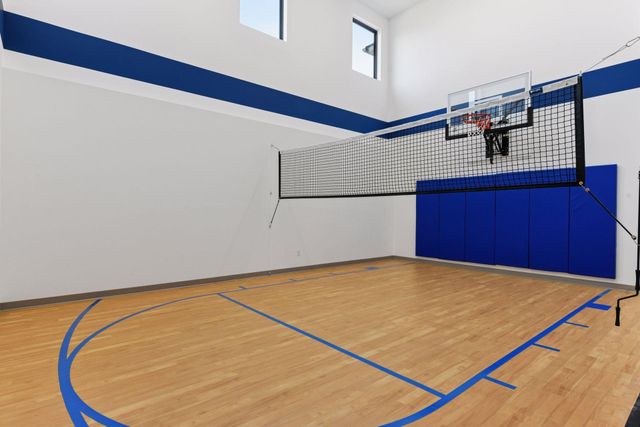 16542 46th Court N, Plymouth, MN 55446