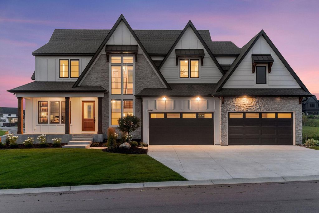 16542 46th Court N, Plymouth, MN 55446