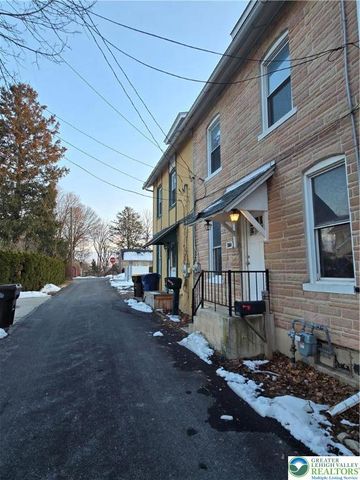 2066 Grape Street, South Whitehall Twp, PA 18104