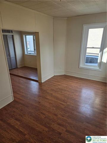 2066 Grape Street, South Whitehall Twp, PA 18104