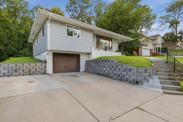 139 HAPPY HOLLOW Boulevard, Council Bluffs, IA 51503