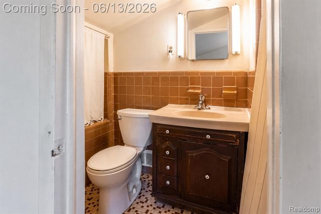 18345 Fremont Street, Livonia, MI 48152