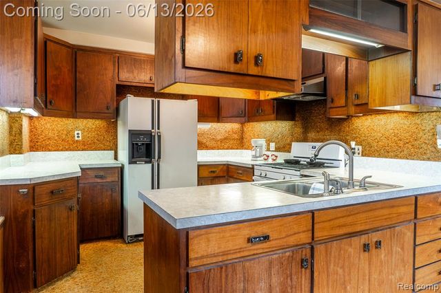 18345 Fremont Street, Livonia, MI 48152