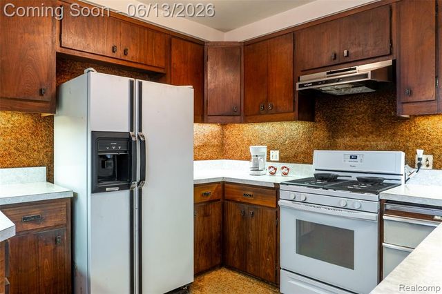 18345 Fremont Street, Livonia, MI 48152