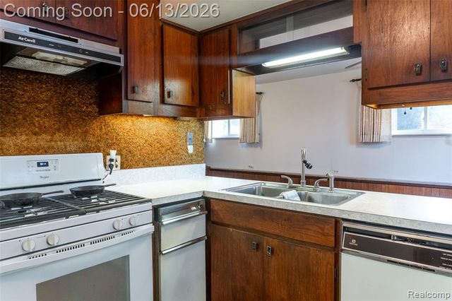 18345 Fremont Street, Livonia, MI 48152