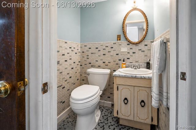 18345 Fremont Street, Livonia, MI 48152
