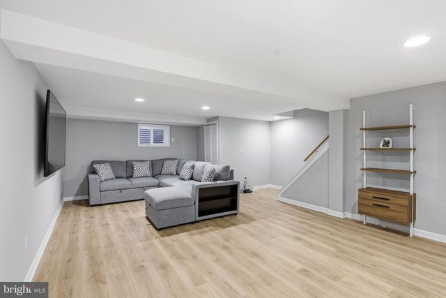 2916 SYCAMORE ST, Alexandria, VA 22305