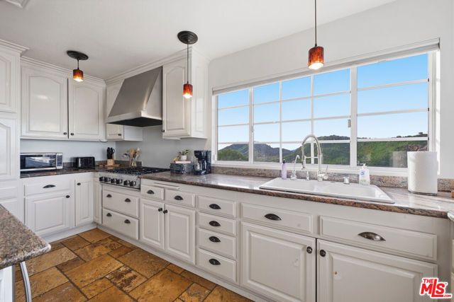 501 Sadie Road, Topanga (los Angeles), CA 90290