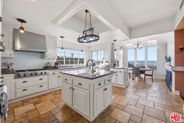 501 Sadie Road, Topanga (los Angeles), CA 90290