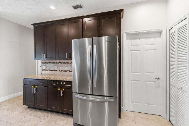 1572 HUNTERS STAND RUN, Oviedo, FL 32765