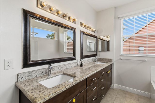 1572 HUNTERS STAND RUN, Oviedo, FL 32765