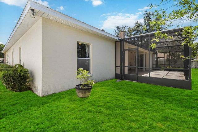1572 HUNTERS STAND RUN, Oviedo, FL 32765