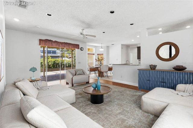 1572 HUNTERS STAND RUN, Oviedo, FL 32765