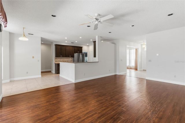 1572 HUNTERS STAND RUN, Oviedo, FL 32765