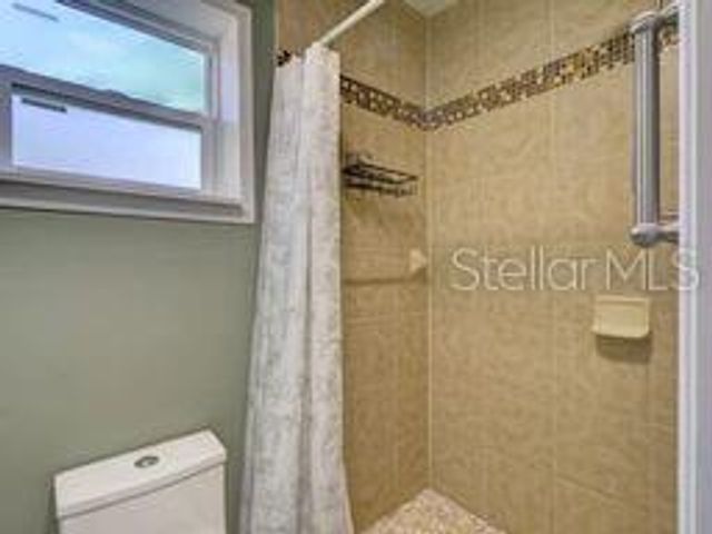 1218 CR 450, Lake Panasoffkee, FL 33538