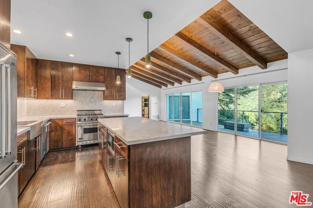 3476 Troy Drive, Los Angeles, CA 90068