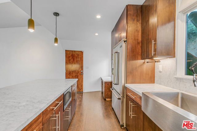 3476 Troy Drive, Los Angeles, CA 90068