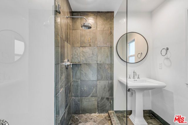 3476 Troy Drive, Los Angeles, CA 90068