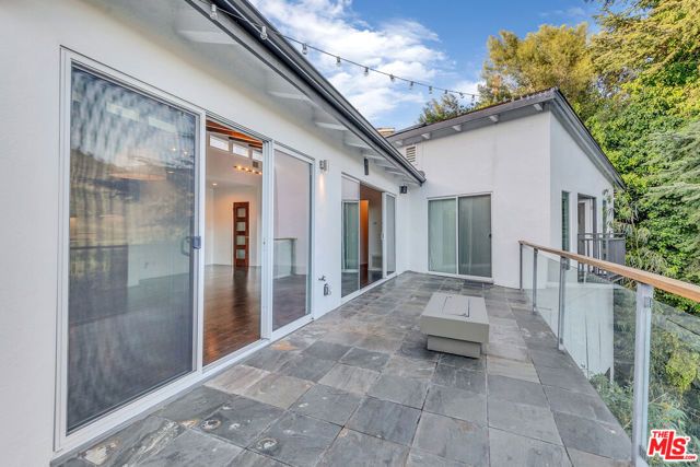 3476 Troy Drive, Los Angeles, CA 90068