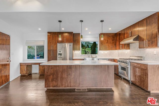 3476 Troy Drive, Los Angeles, CA 90068