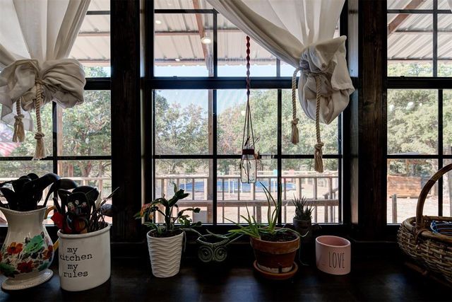 5351 Crystal Lake Drive, Guthrie, OK 73044