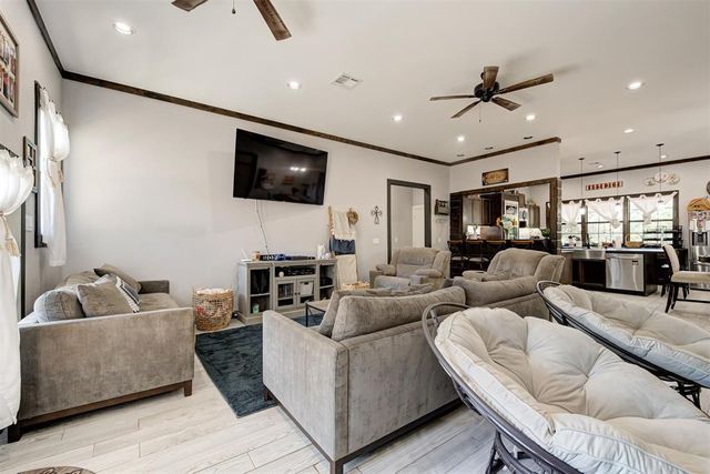 5351 Crystal Lake Drive, Guthrie, OK 73044