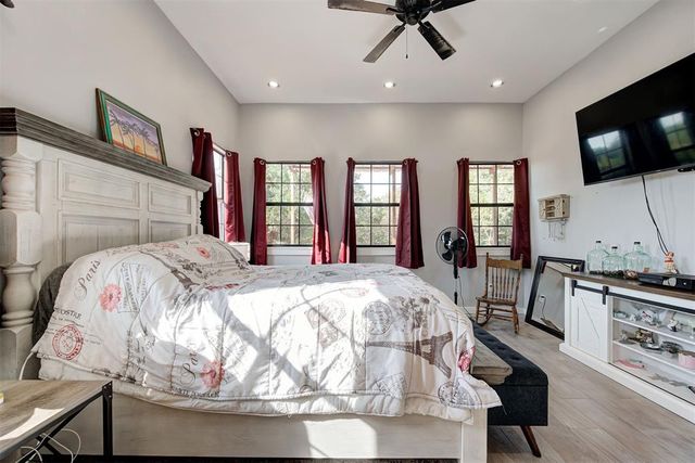 5351 Crystal Lake Drive, Guthrie, OK 73044