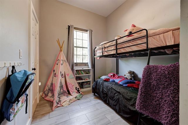 5351 Crystal Lake Drive, Guthrie, OK 73044