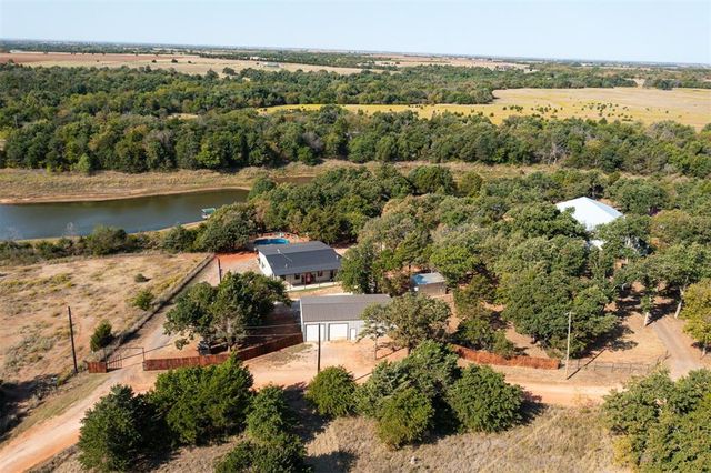 5351 Crystal Lake Drive, Guthrie, OK 73044