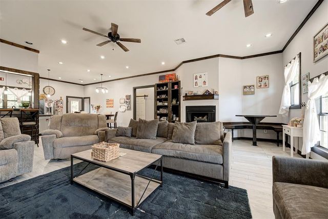 5351 Crystal Lake Drive, Guthrie, OK 73044