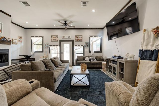 5351 Crystal Lake Drive, Guthrie, OK 73044