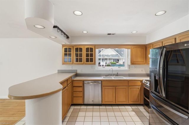 2412 Beaufort AVE, Virginia Beach, VA 23455