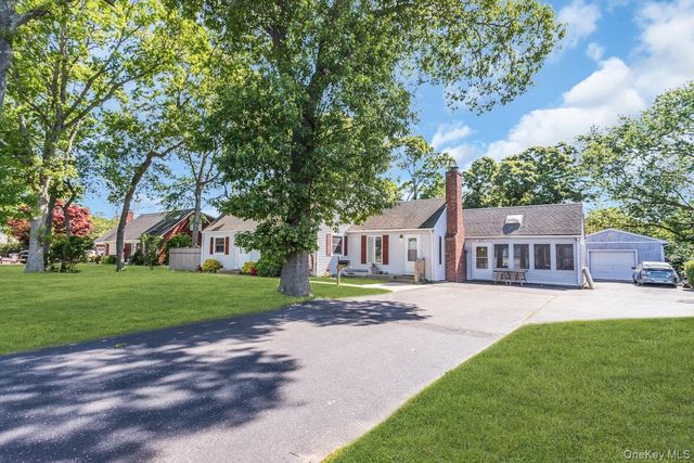 431 Cherry Avenue, West Sayville, NY 11796