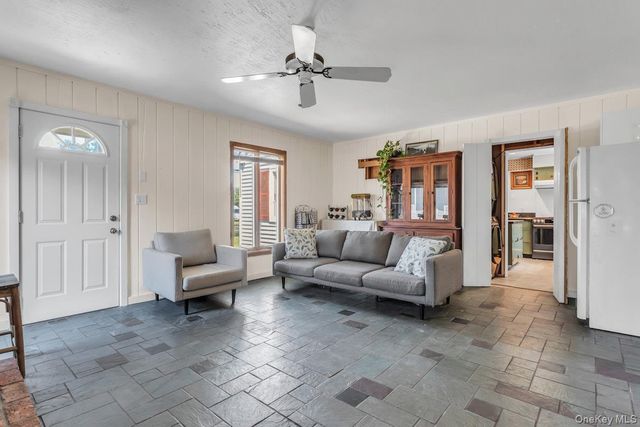 431 Cherry Avenue, West Sayville, NY 11796