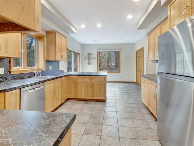 113 Chestnut Street, Easton, MA 02356