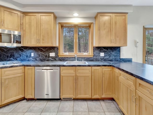 113 Chestnut Street, Easton, MA 02356