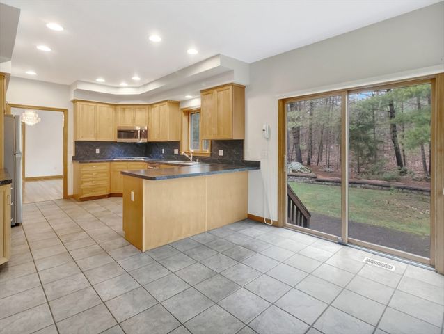113 Chestnut Street, Easton, MA 02356