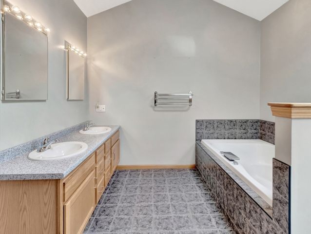 113 Chestnut Street, Easton, MA 02356