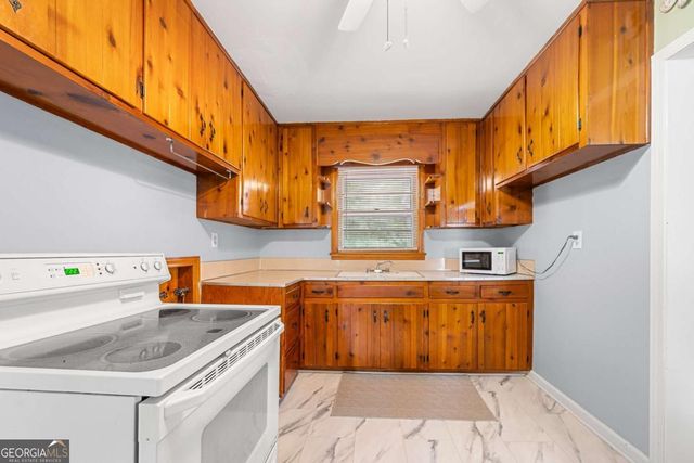 135 5th Avenue, Jonesboro, GA 30236