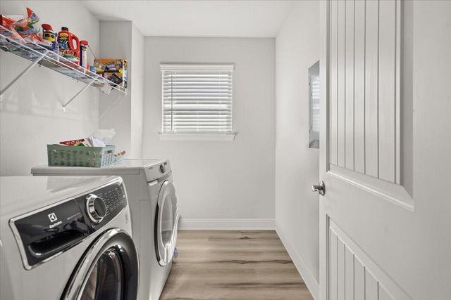 121 Ridgeway Circle, Crestview, FL 32536