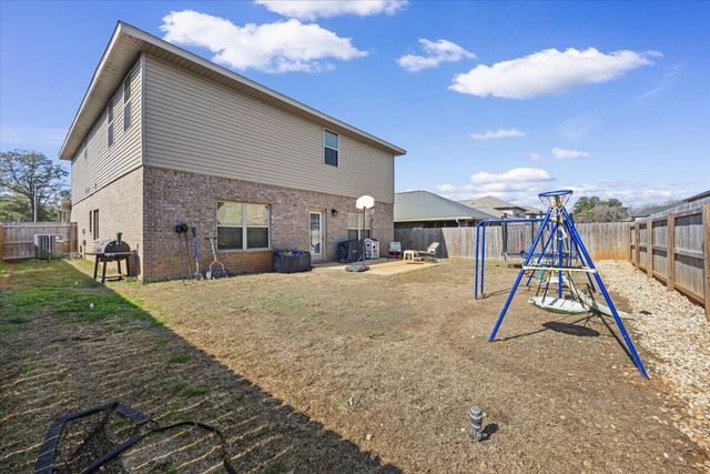 121 Ridgeway Circle, Crestview, FL 32536