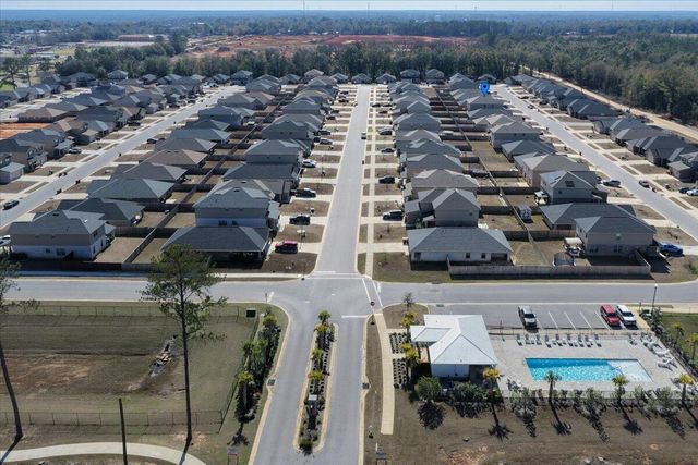 121 Ridgeway Circle, Crestview, FL 32536