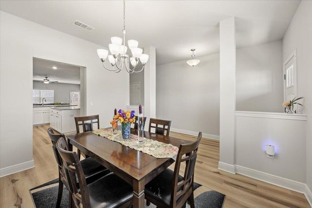 121 Ridgeway Circle, Crestview, FL 32536