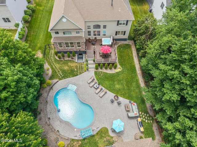 35 Shinnecock Hills Drive, Colonie, NY 12205