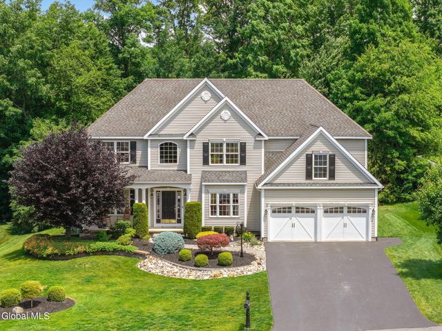 35 Shinnecock Hills Drive, Colonie, NY 12205