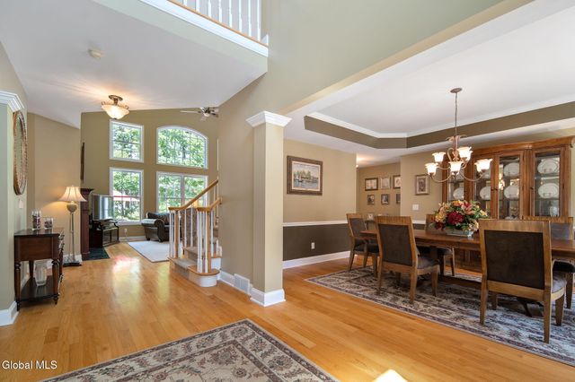 35 Shinnecock Hills Drive, Colonie, NY 12205