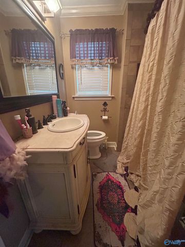 516 Country Club Drive, Gadsden, AL 35901