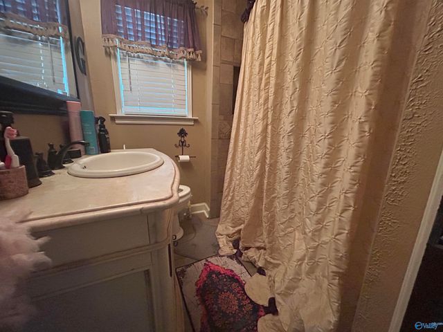 516 Country Club Drive, Gadsden, AL 35901