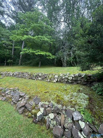 516 Country Club Drive, Gadsden, AL 35901