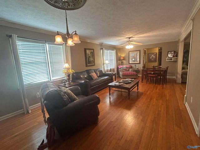 516 Country Club Drive, Gadsden, AL 35901